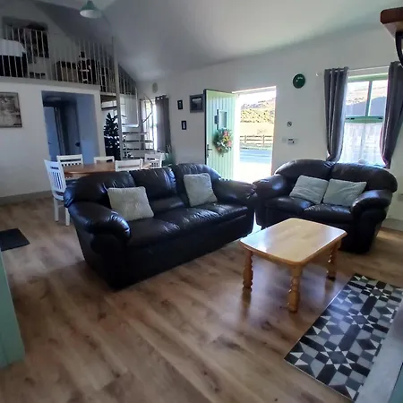 St Kevins * Hollywood (Wicklow)